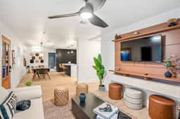 Beautiful Home by Houston Rodeo & Med Cntr with Great Backyard