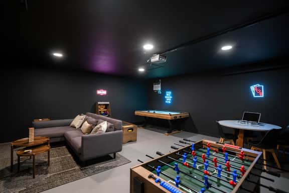Spa&Hot Tub|BBQ |Firepit| Gameroom|Western Boots