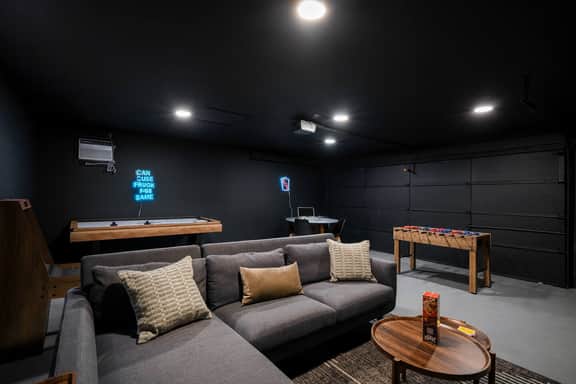 Spa&Hot Tub|BBQ |Firepit| Gameroom|Western Boots.