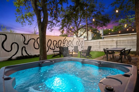 Spa&Hot Tub|BBQ |Firepit| Gameroom|Western Boots